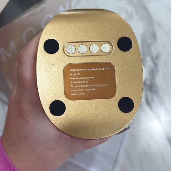 Moonlight Sensor Light Bluetooth Speaker - Picture 3 of 4